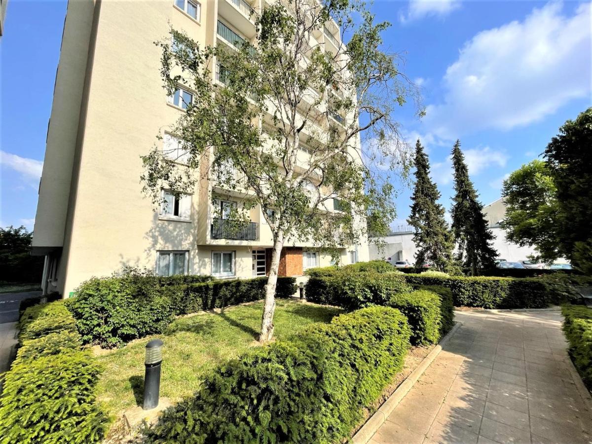 Brossolette Appartement T2 Spacieux Et Lumineux Balcon Vue Degagee Реймс Экстерьер фото